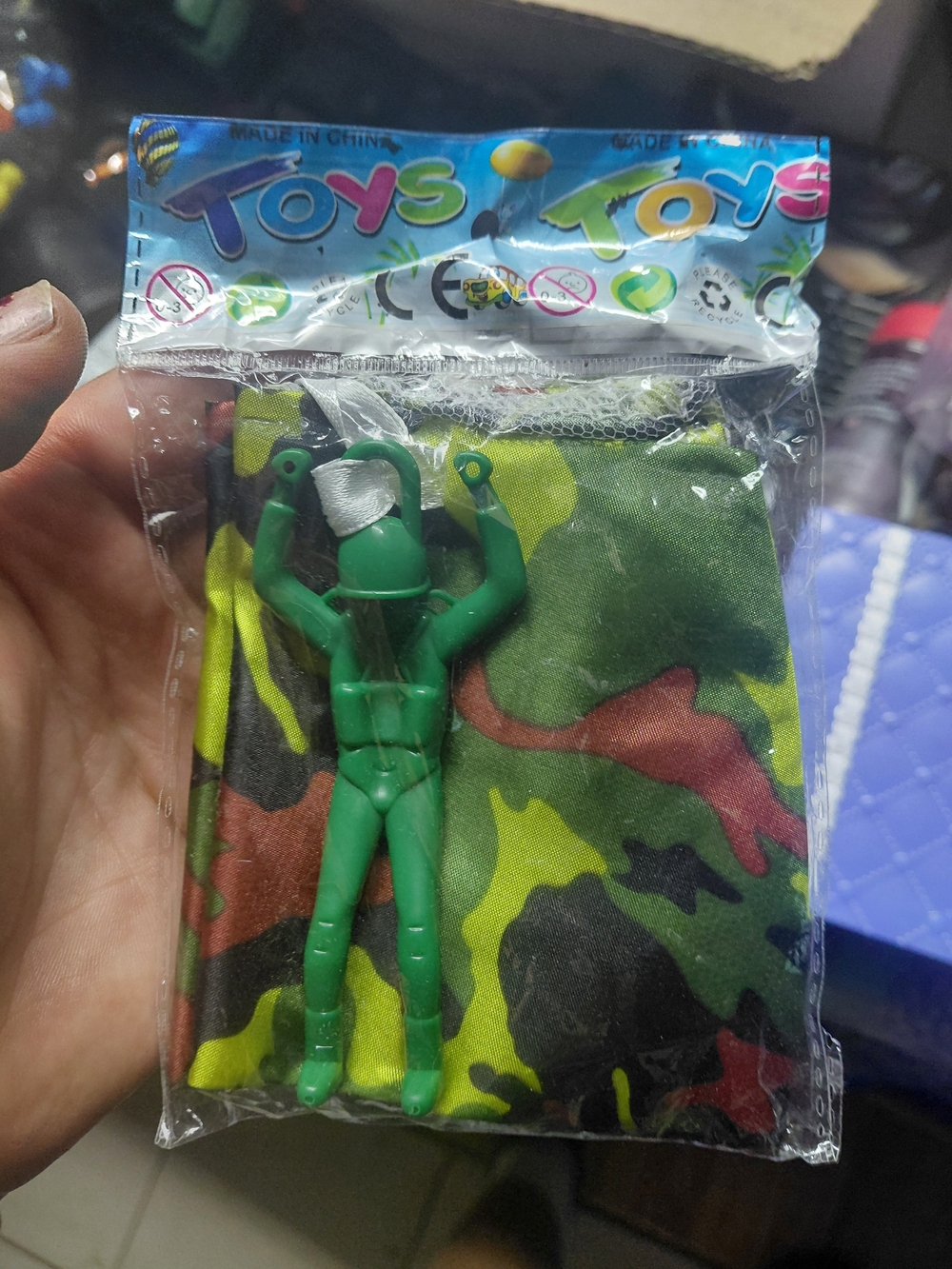 Green Army Parachute Soldier Toy with Camouflage Cloth